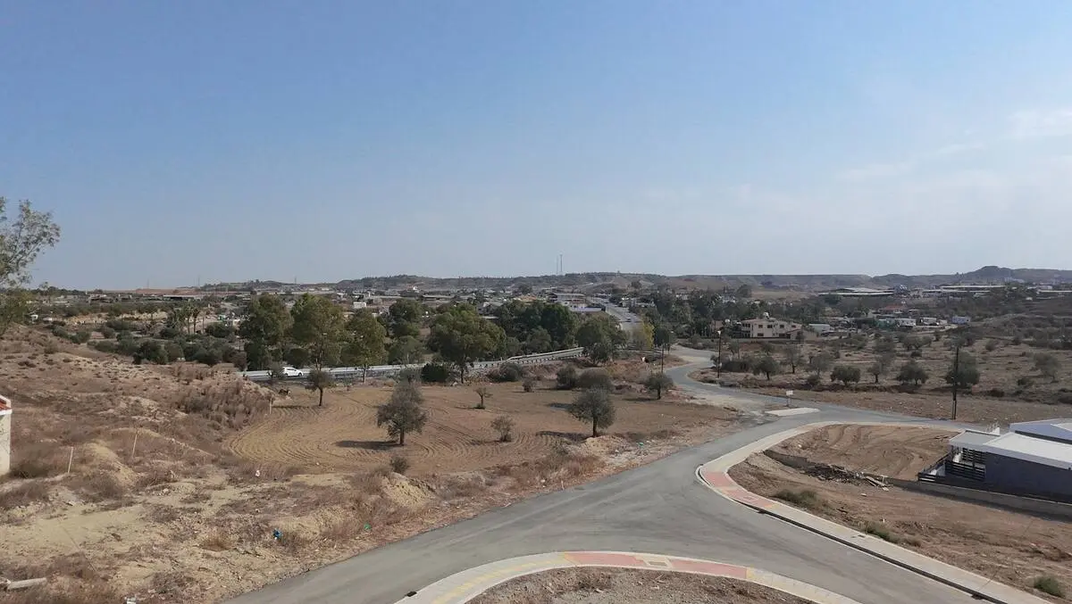 Oikopedo Tseri Leukosia - residential land with road access in Nicosia