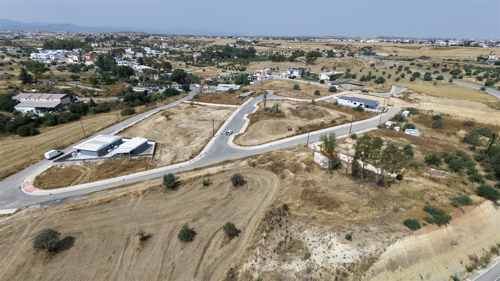 Upland 2 Τσέρι - πανοραμική αεροφωτογραφία οικοπέδου με θέα Λευκωσία